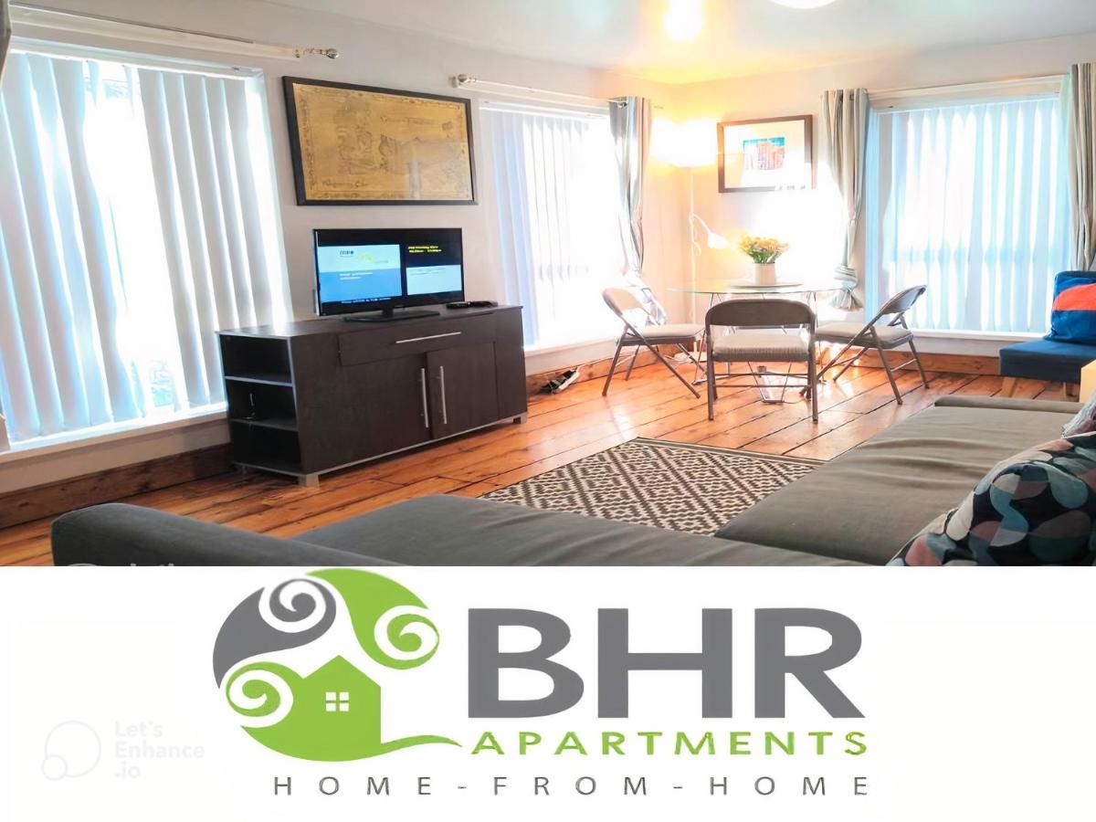 Perfect Central City Location - Parking - 3 Beds - 2 Bedrooms Belfast Bagian luar foto