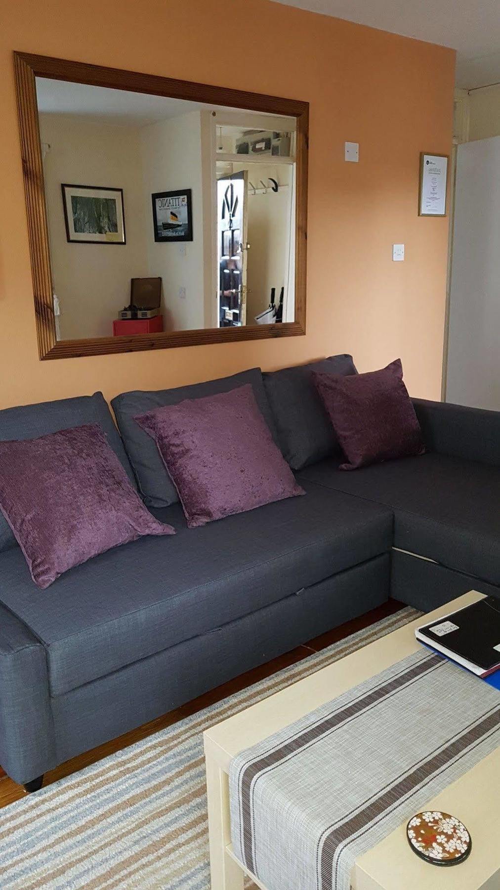 Perfect Central City Location - Parking - 3 Beds - 2 Bedrooms Belfast Bagian luar foto